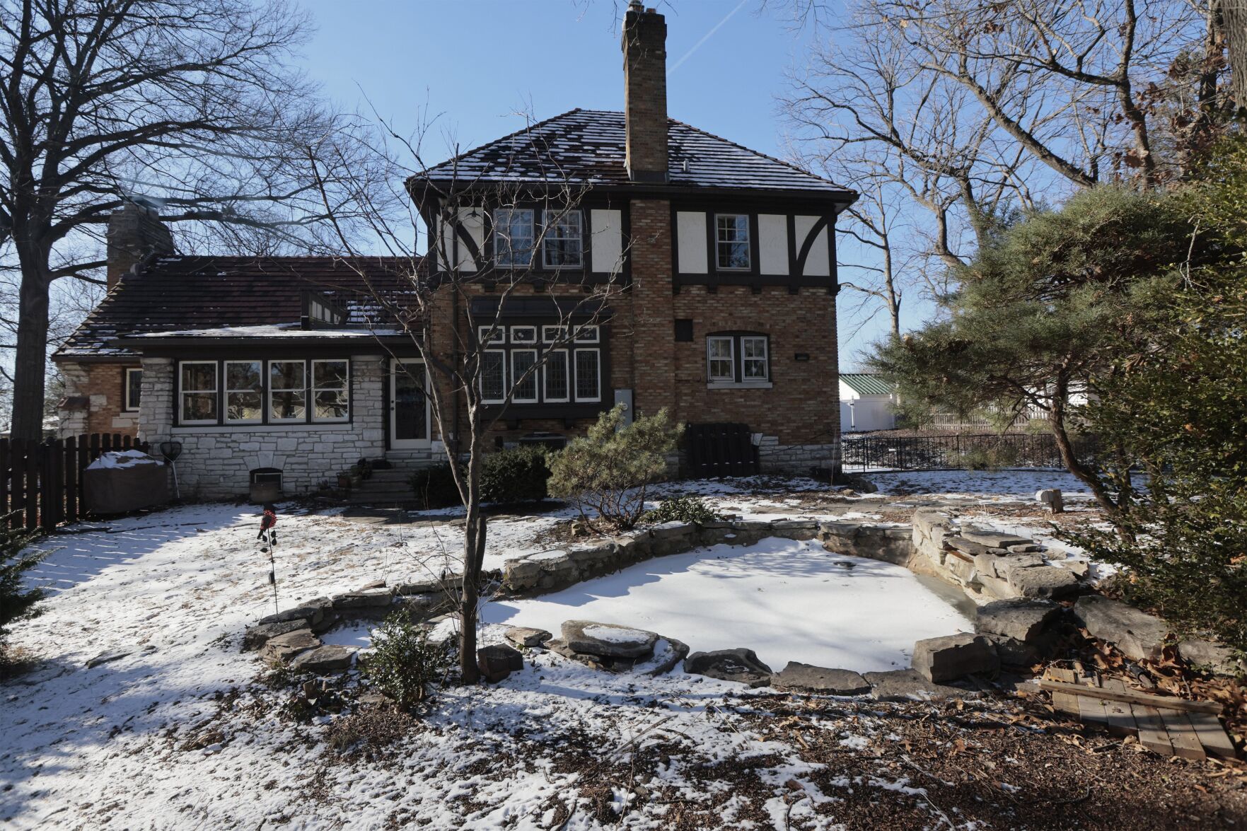 At home with Mary and Jerry Whitley
